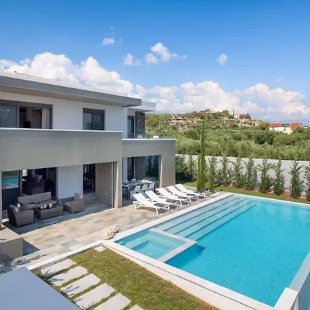 Kassandra Luxury Villas